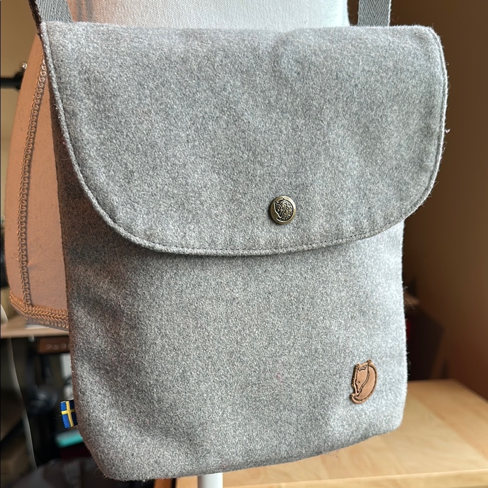 Fjällräven Norrvåge Pocket Recycled Wool Gray Bag